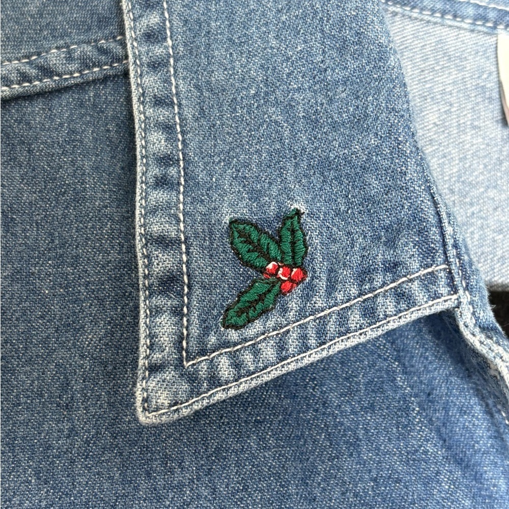 Bobbie Brooks Blue Denim Shirt with Embroidered Christmas Teddy Bears Size 18/20 - Picture 5 of 16